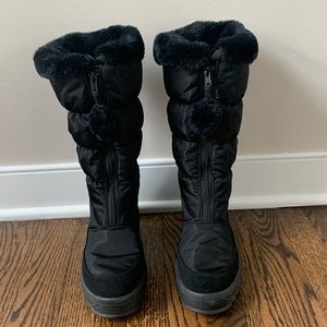 Pajar Toboggan faux fur trim tall winter boots.